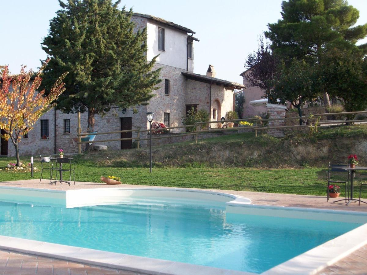 Girasole - Agriturismo Fogliani Giano dellʼUmbria Esterno foto