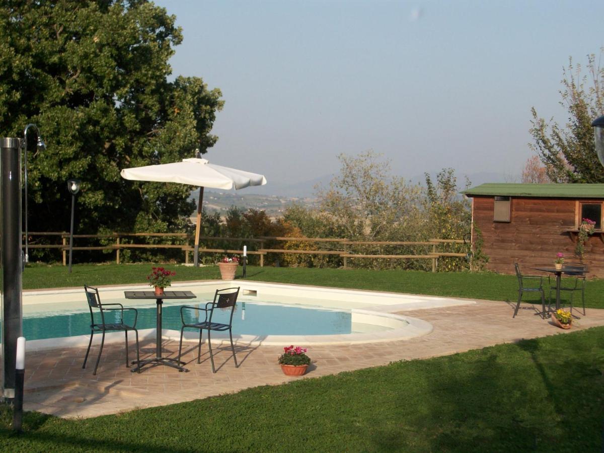 Girasole - Agriturismo Fogliani Giano dellʼUmbria Esterno foto