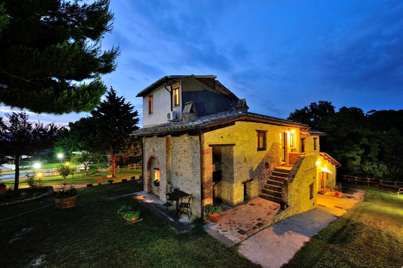 Girasole - Agriturismo Fogliani Giano dellʼUmbria Esterno foto